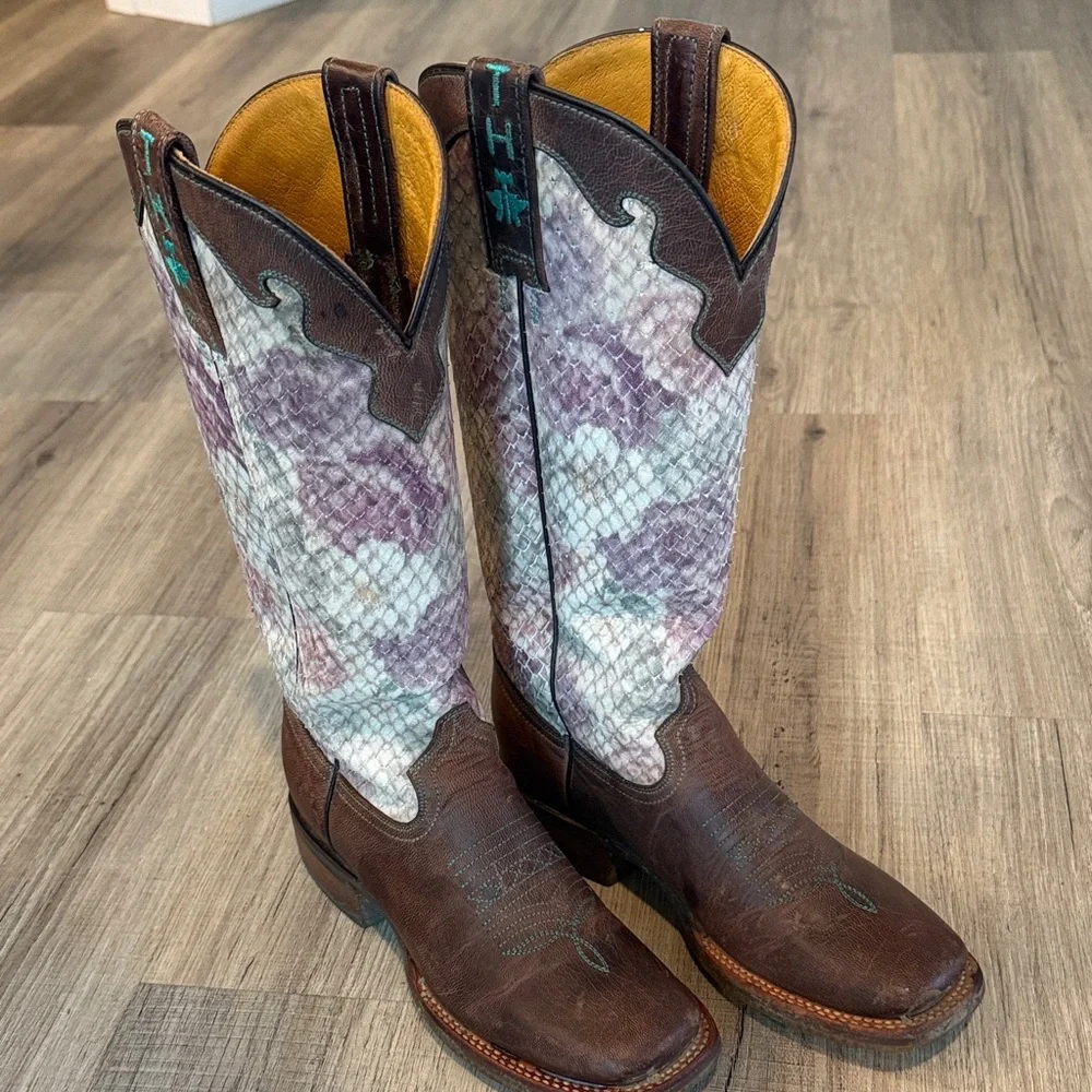 Women's Tin Haul Square Toe Boots - Picture 3 of 6